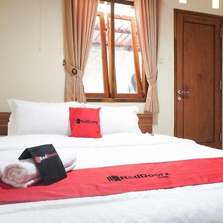 Reddoorz Syariah Near Exit Tol Malang Hotel Kültér fotó