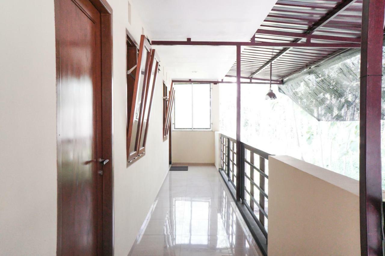 Reddoorz Syariah Near Exit Tol Malang Hotel Kültér fotó